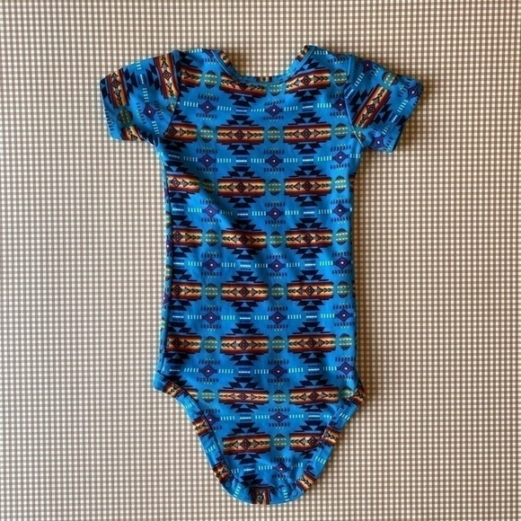 Tribal print stretchy onesie. Size 18 Months - Picture 2 of 13